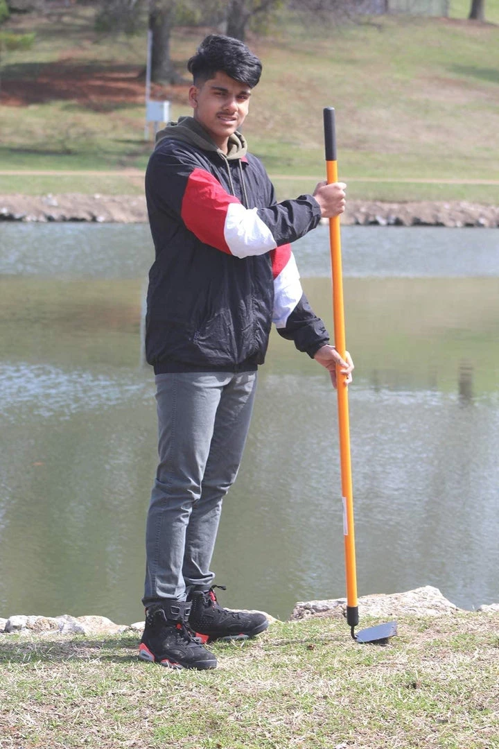 AshmanOnline Ashman Garden Hoe (2 Pack) – Sturdy Hand Tiller – Heavy Duty Blade For Digging, Loosening Soil And Weeding – Equipped With Rubber Grip Handle For A Strong Hold 6 AshmanOnline Ashman Garden Hoe (2 Pack) – Sturdy Hand Tiller – Heavy Duty Blade For Digging, Loosening Soil And Weeding – Equipped With Rubber Grip Handle For A Strong Hold