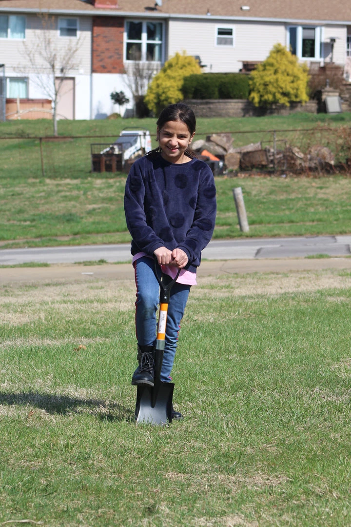 AshmanOnline Ashman Square Shovel (Medium) - (1 Pack), 27 Inches In Length With D-Cup Handle Square Shovel, Sturdy Build And Easy To Use, Material With Firm And Comfortable Durable Handle, Built To Last. Garden Tools 11 AshmanOnline Ashman Square Shovel (Medium) - (1 Pack), 27 Inches In Length With D-Cup Handle Square Shovel, Sturdy Build And Easy To Use, Material With Firm And Comfortable Durable Handle, Built To Last. Garden Tools