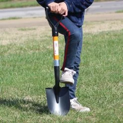 Ashman Online Ashman Round Shovel (Medium) – (1 Pack) – 27 Inches Short Handle Round Shovel With D Handle Grip | Fiber Glass Handle With A Sturdy Blade. Garden Tools